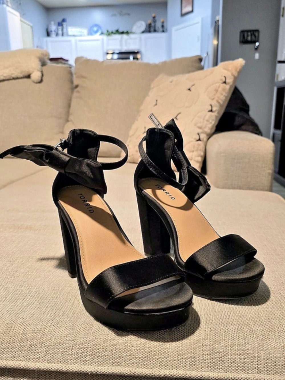 Torrid Bow Platform Tapered Heel Black Heels